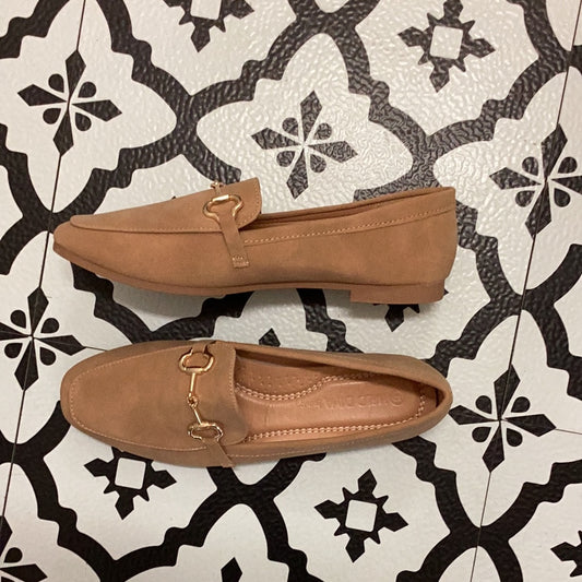 Nude loafer