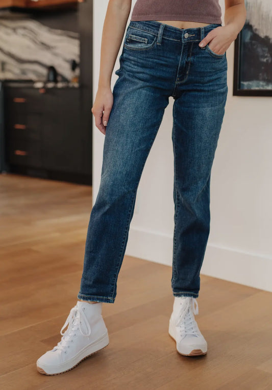 Judy blue mid rise boyfriend jean