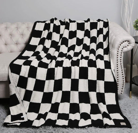 Black/white blanket