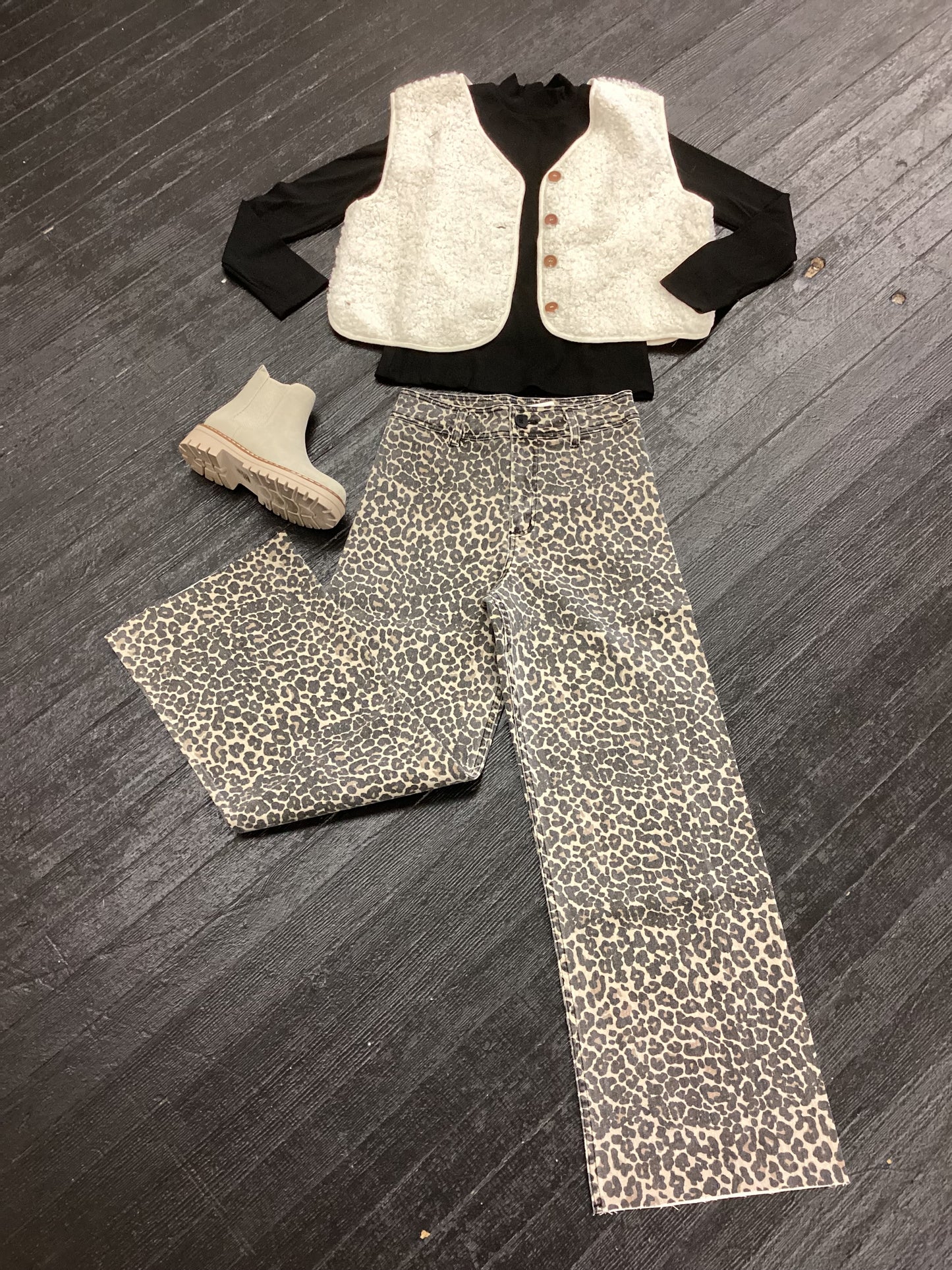 Penny leopard pants