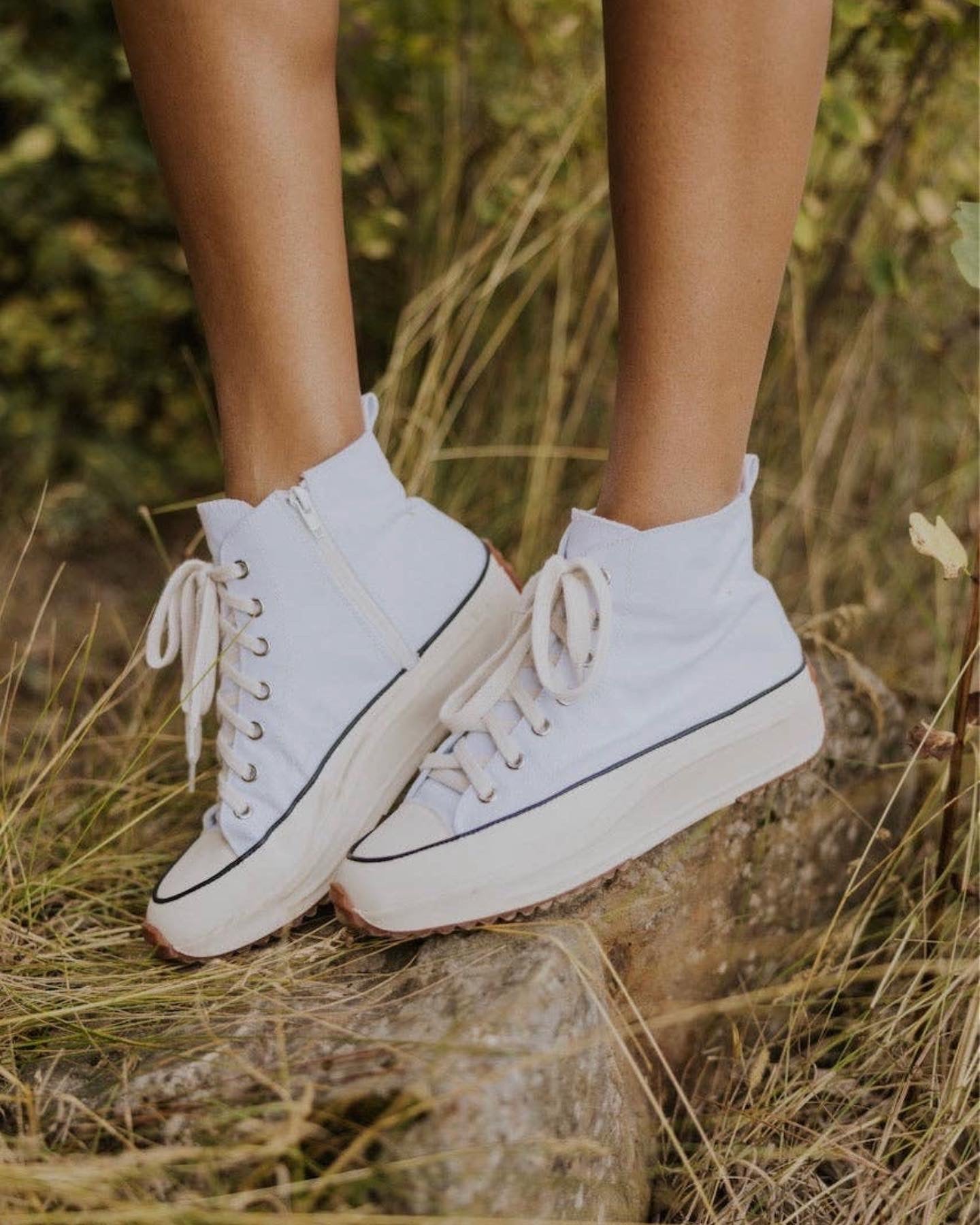 High top platform sneaker